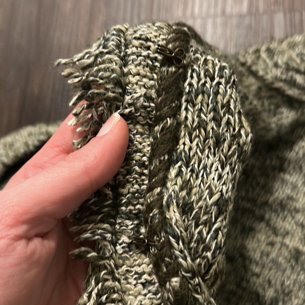 Anthropologie Women’s Angel of the North Sweater Cardigan - Size Medium, Green - Picture 6 of 7